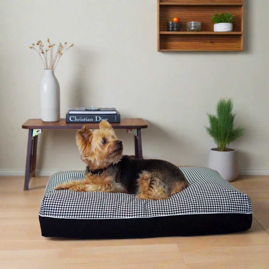 Dreamcastle Cooling dog bed with removable washable cover Dakota